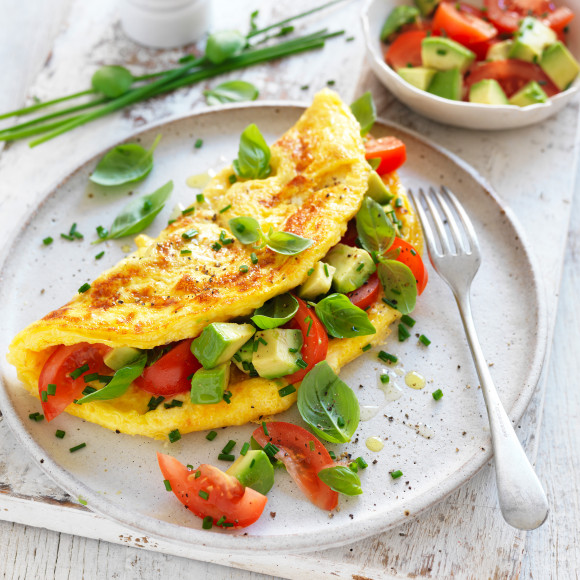 This quick and easy keto dinner recipe of egg avocado omelette is ready in 15 minutes