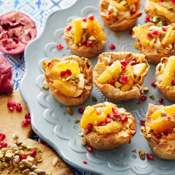 PHILLY Cream Tartlets with Grilled Pineapple