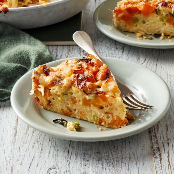 Pasta pie with leftover vegetables and chicken