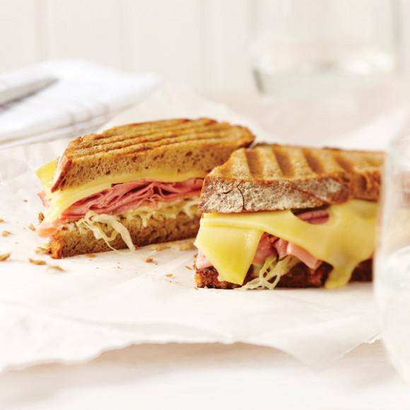 New York Reuben Sandwich Recipe | myfoodbook
