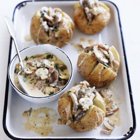 Baked Potatoes with Mushrooms and Bacon Sauce