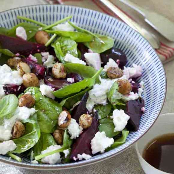 Beetroot and macadamia salad