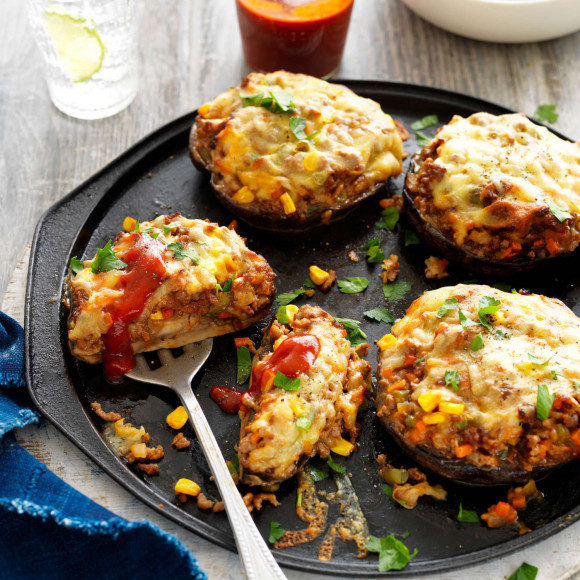 Mushrooms stuffed with savoury mince and cheese