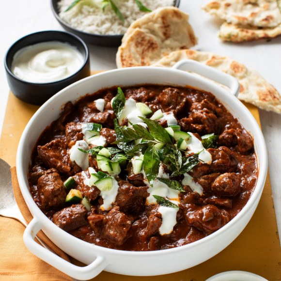 Slow Cooker Lamb Vindaloo Curry
