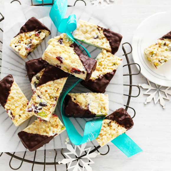 White Christmas recipe with Chocolate Craisins and Pistachios