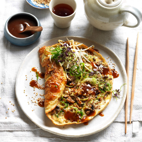 Chinese egg omelette with pork mince
