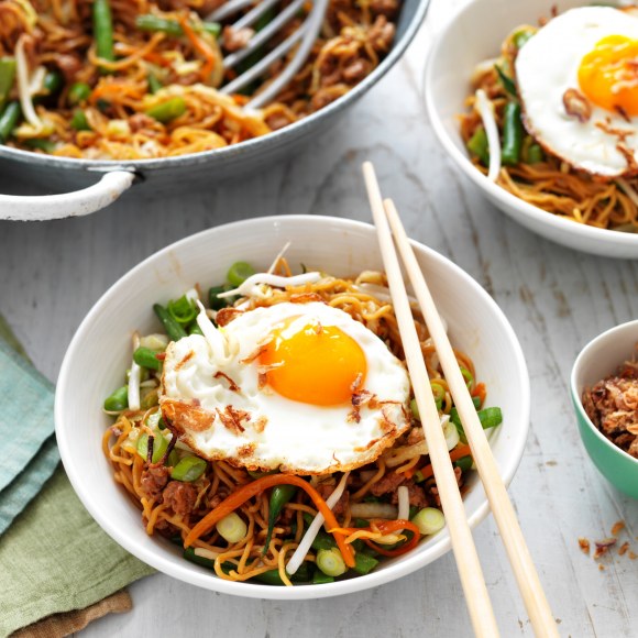 Chow Mein with Fried Eggs