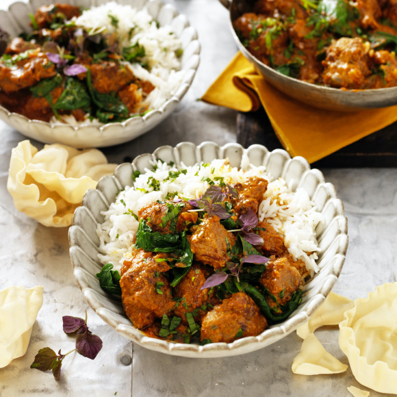 Lamb Rogan Josh curry recipe with Yoghurt and Spinach