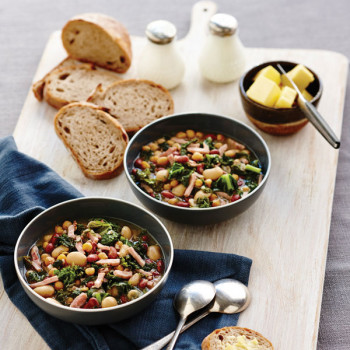Winter soup recipe with beans, ham and kale