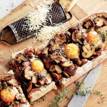 Mushroom, Bacon abd Egg Breakfast Toastie