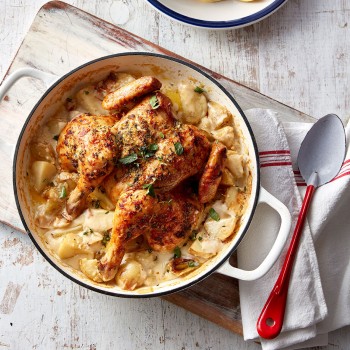 One pot chicken recipe with creamy potatoes, garlic and herbs