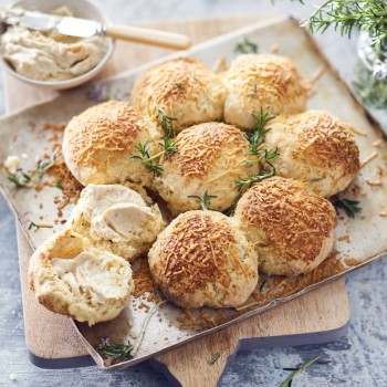Onion and Rosemary Damper