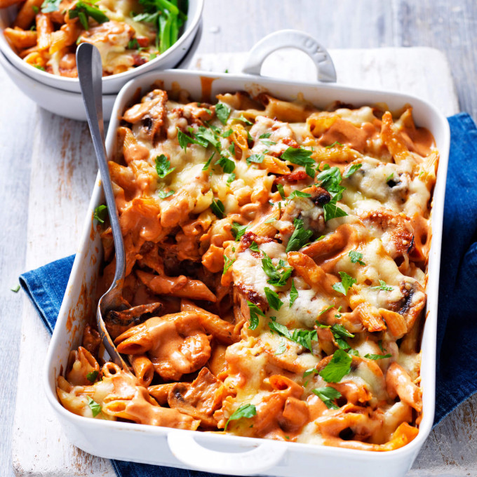 Chicken Stroganoff Pasta Bake Recipe | myfoodbook