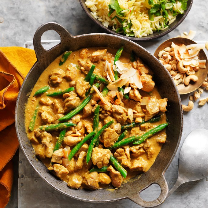 Sri Lankan Coconut Cashew Chicken With Saffron Rice Recipe Myfoodbook Coconut Chicken Curry