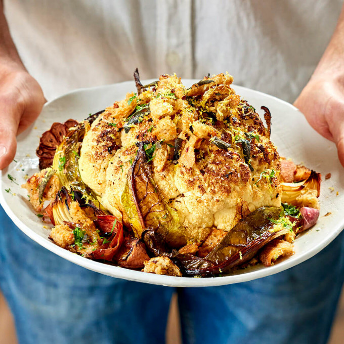 Whole Baked Cauliflower with Sage and Onion Crust Recipe | myfoodbook