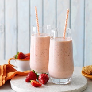 Smoothie recipe made with Weet-Bix Breafast and berries